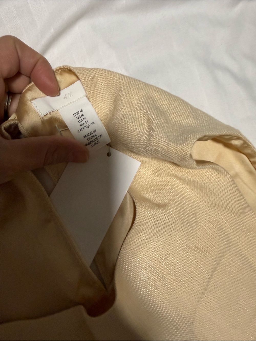 Sleeveless Light yellow Dress - Picture 8 of 9